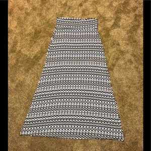Charlotte Russe Maxi Boho Stretchy Skirt size L  Slits Side Aztec Pattern